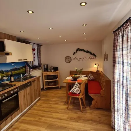 Apartment Gaestehaus Hoesmader *